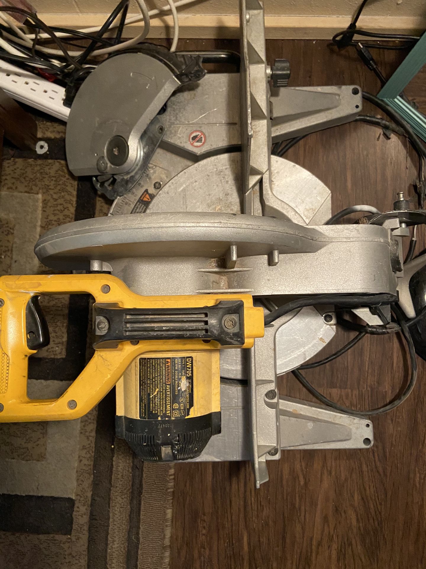DeWalt DW705 12" Compound Miter Saw 1215 amp Type 7 120 vav for Sale