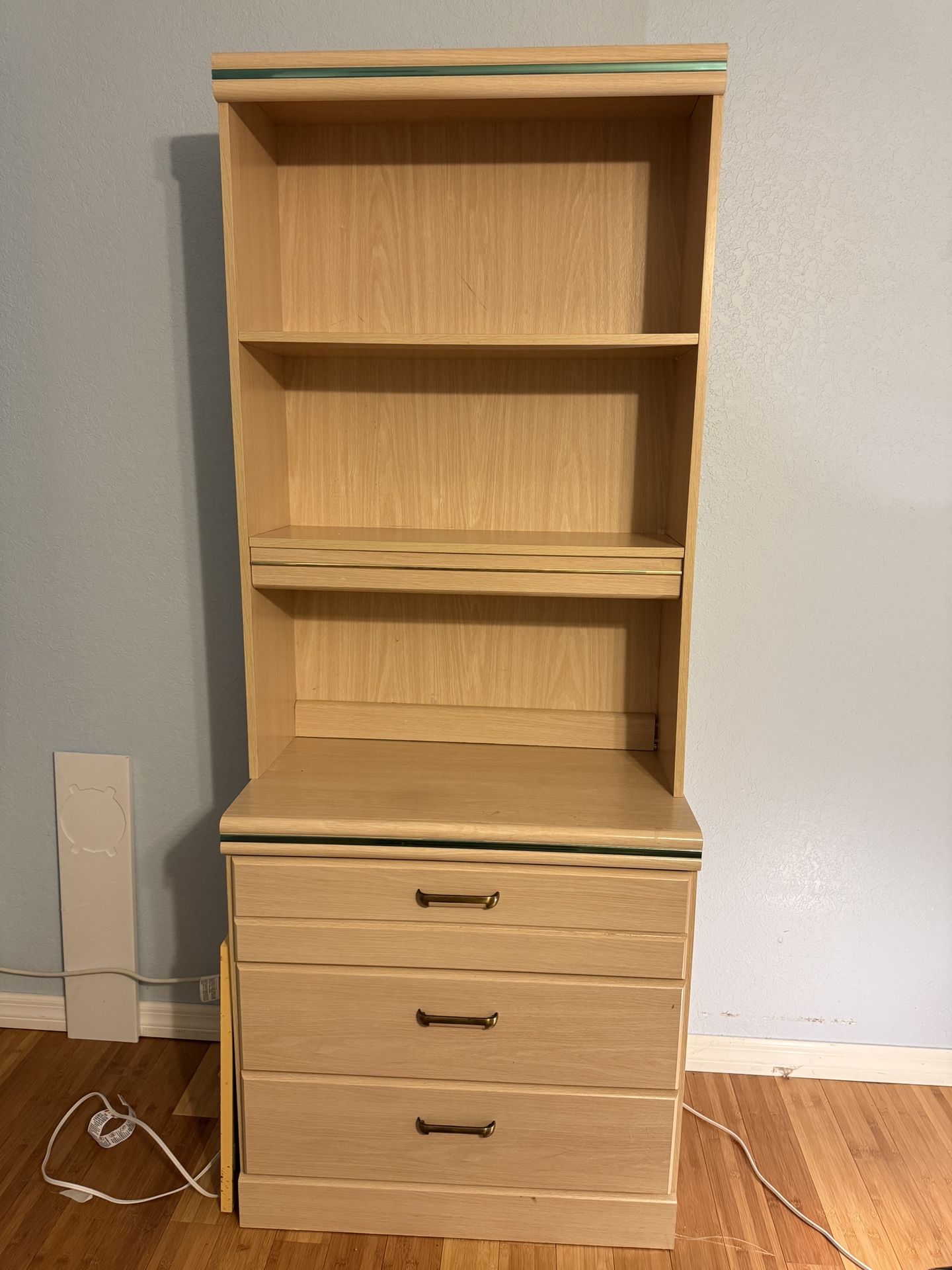 Table With Bookshelve