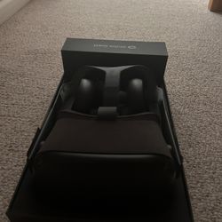 Black Oculus Quest One 