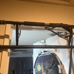 Pull Up Bar With Assist Band