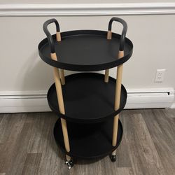 Round cart with wheels