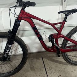 GT Force 29” Downhill Full Suspension Mountain Bike 