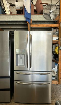 Frigidaire 4-Door Refrigerator (French Door Fridge with Drawer Freezer) - Ice Maker, Adjustable Shelves