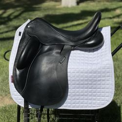 Custom Saddlery Dressage Saddle 17.5 Inch