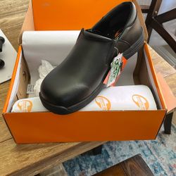 Men’s Non Slip Shoes Size 10