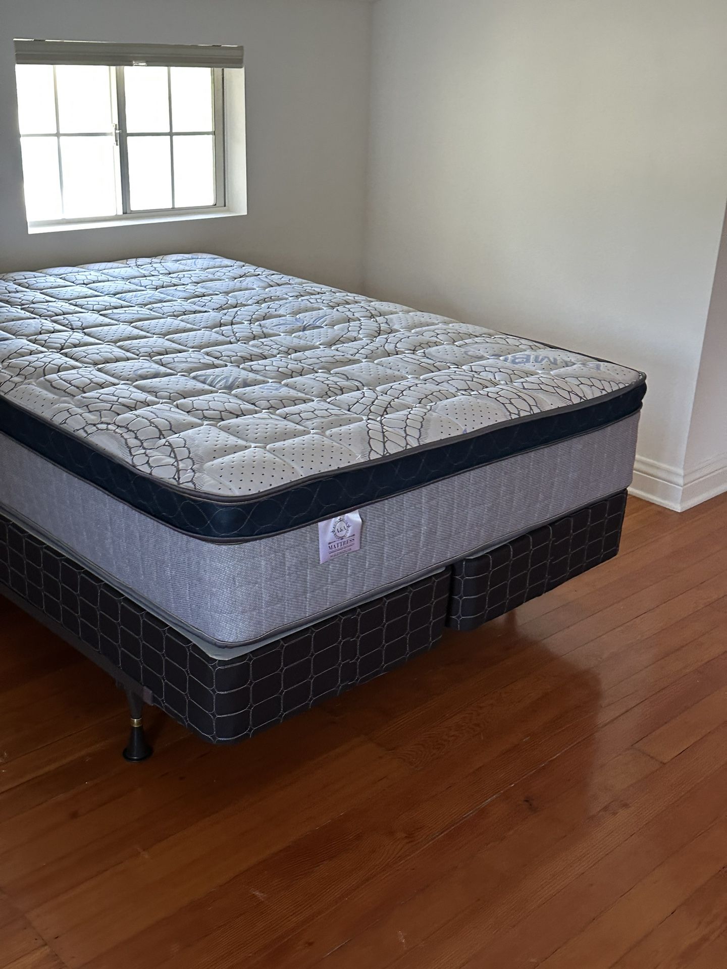 Full Size Mattress Pillow Top 12” Thick 