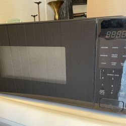 Microwave Oven
