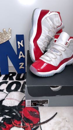 Jordan 11s Cherry Size 4
