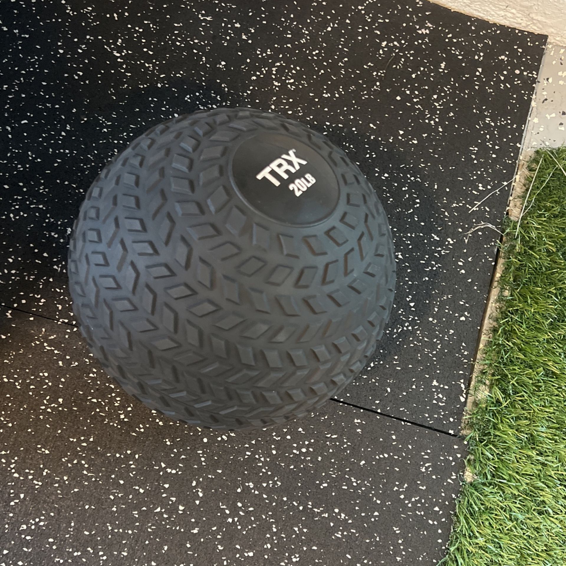 TRX SLAM BALL 20 Lbs