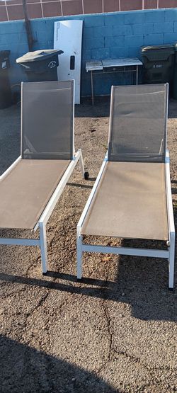 2 lounge chairs