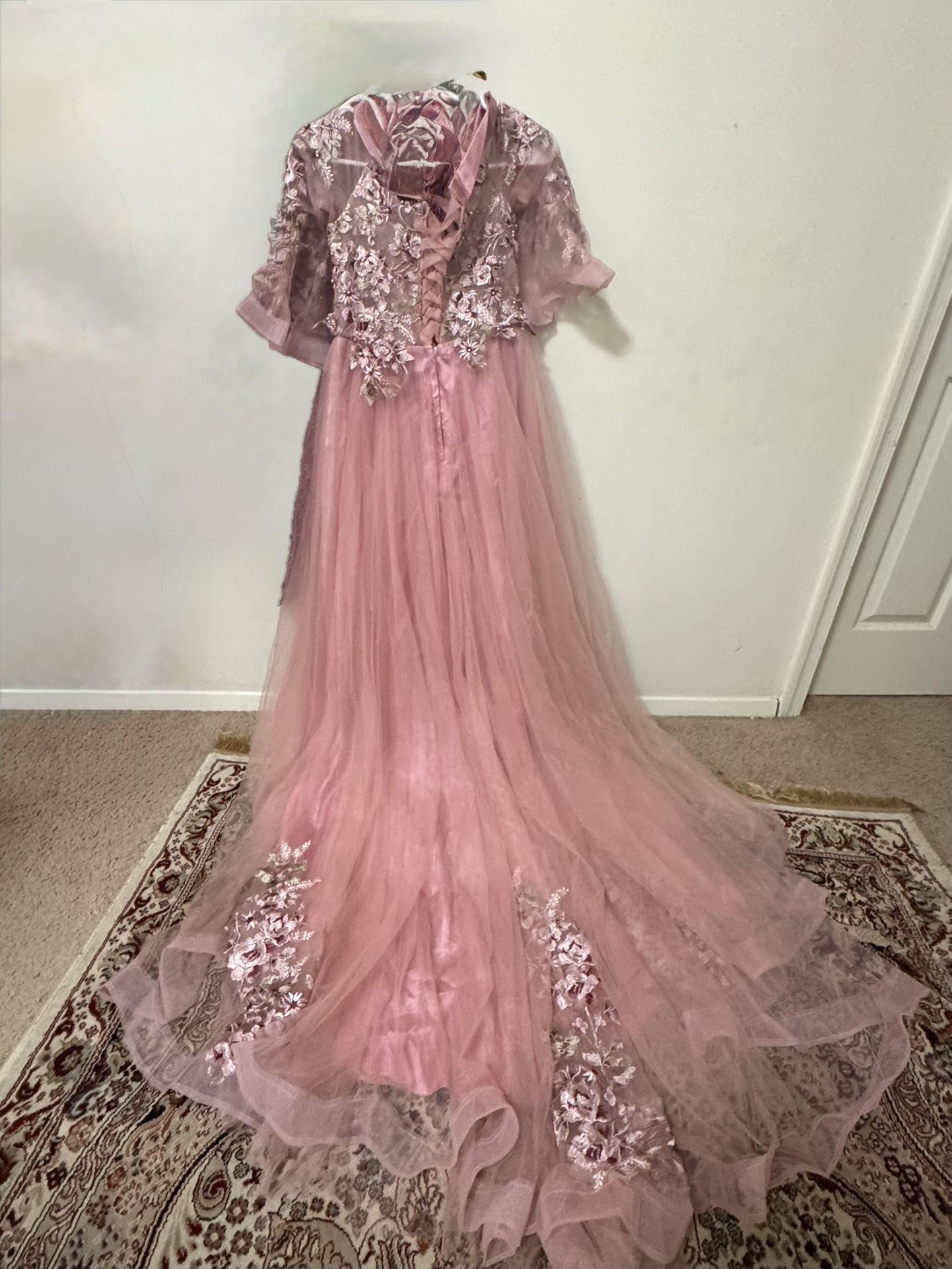 Pretty Long Maxi Dress Only For 150$ Used Twice 