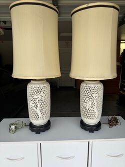 Beautiful Pair of vintage Chinoiserie White Table Lamps