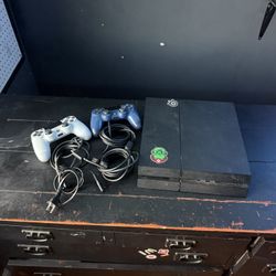 PS4 with Extra Controller,cables, And 3 Games 