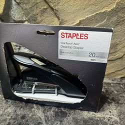 Staples One-Touch Desktop Stapler 