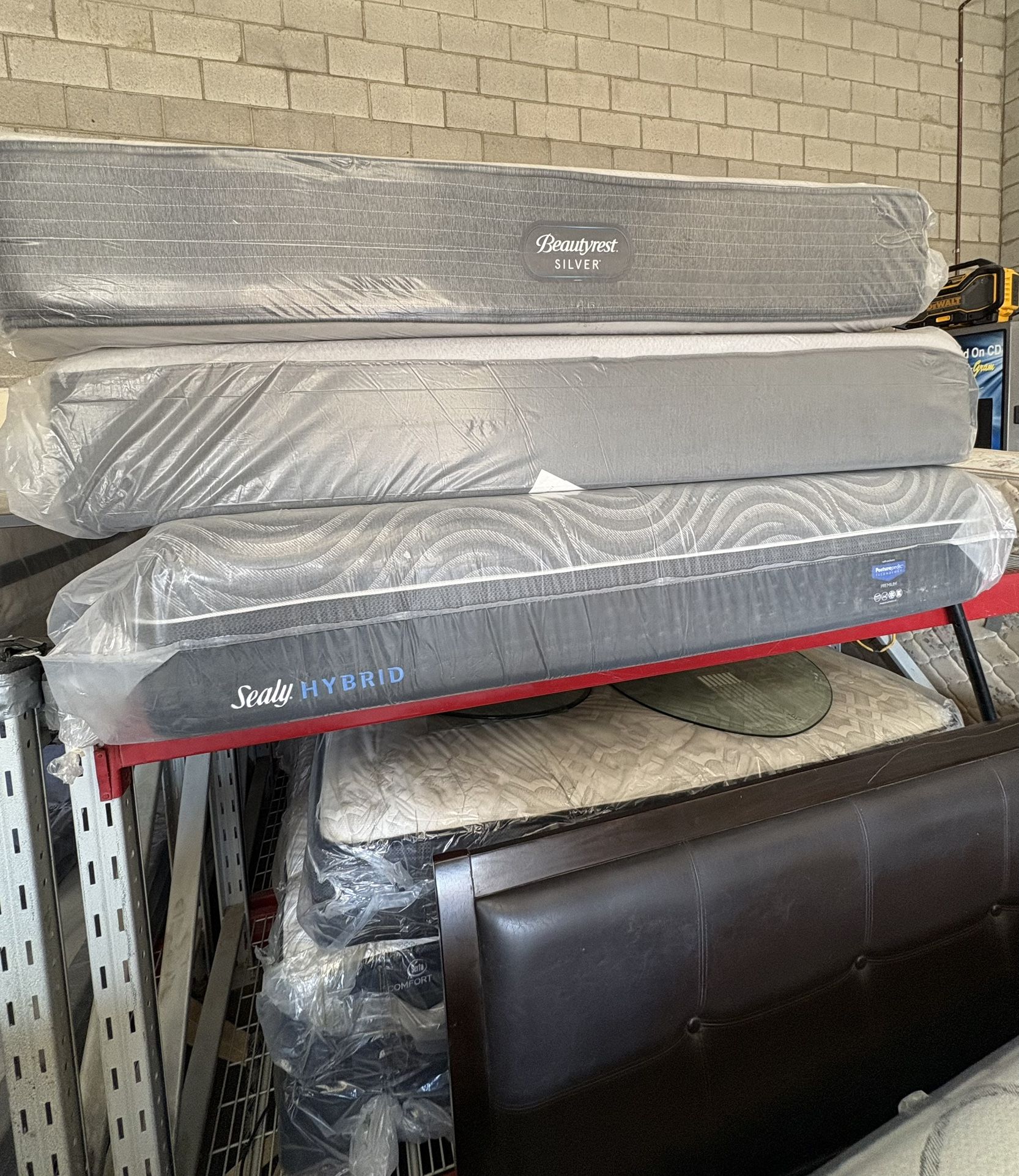 14' Queen Stearns & Foster/ kings