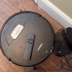 Laresar robot, vacuum and mop with charger port