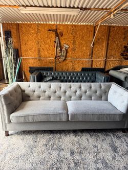 Bethany Tufted Collection  (*W90"H31"D35")