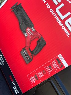 Milwaukee Sawzall fuel combo (pack out)
