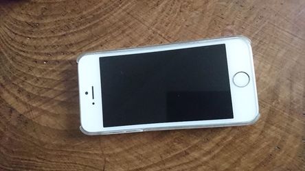 iPHONE 5S 16GB SILVER UNLOCKED