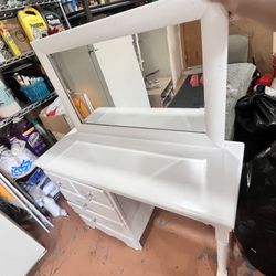 Makeup Vanity 