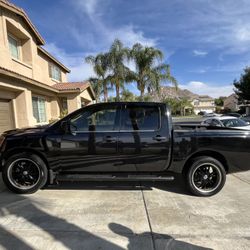 Nissan Titan 