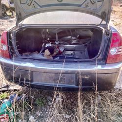 08 Chrysler 300 Bumper Parts 