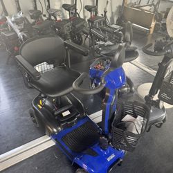 Four-wheeled electric vehicle