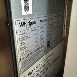Whirlpool mini Fridge 