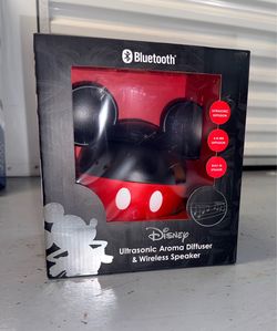 Disney Minnie Mouse Ultrasonic Diffuser with blue tooth sound machine. Brand New in Box. Highly collectible!