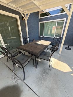 Outdoor Patio Dining Set with 4 Chairs
