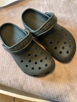 Black Crocs Shoes