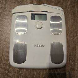 Inbody H20 body scale