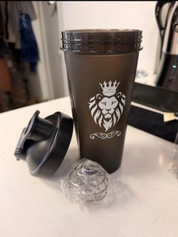 Brand New 20 oz Shaker Bottle