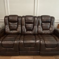 Renegade Dual Power Reclining Sofa