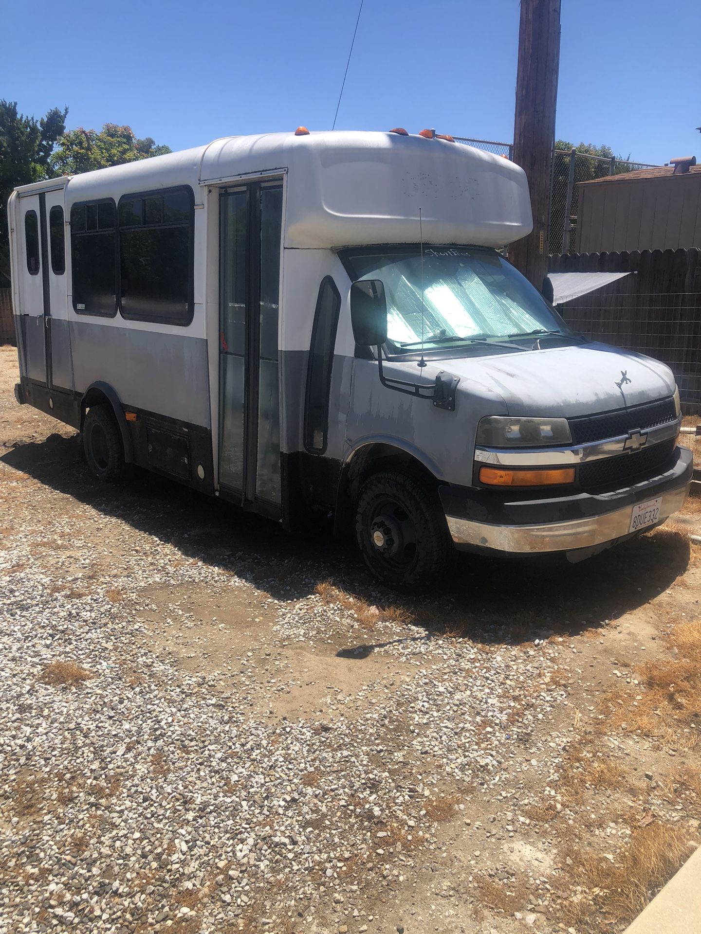 2006 Short Bus. Gencoach Chevy 3500