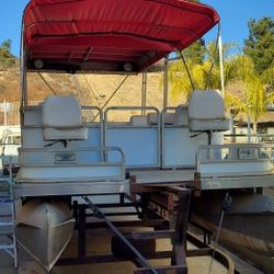 1984 Suntracker 24'