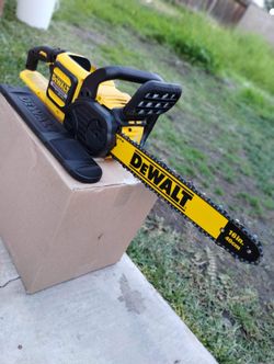 DeWalt 60 volt flex volt chainsaw 16in..$120..firm on price.. brand new... pickup only..first come first served...