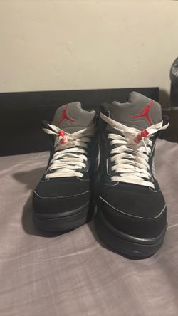 Jordan 5 metallic black
