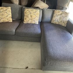Gray Sectional Couch With Storage Chaise ( Will Deliver 🚘