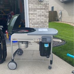 Weber Proformer Deluxe  grill  22” 