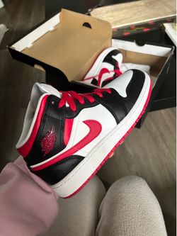 AIR JORDAN 1 MID