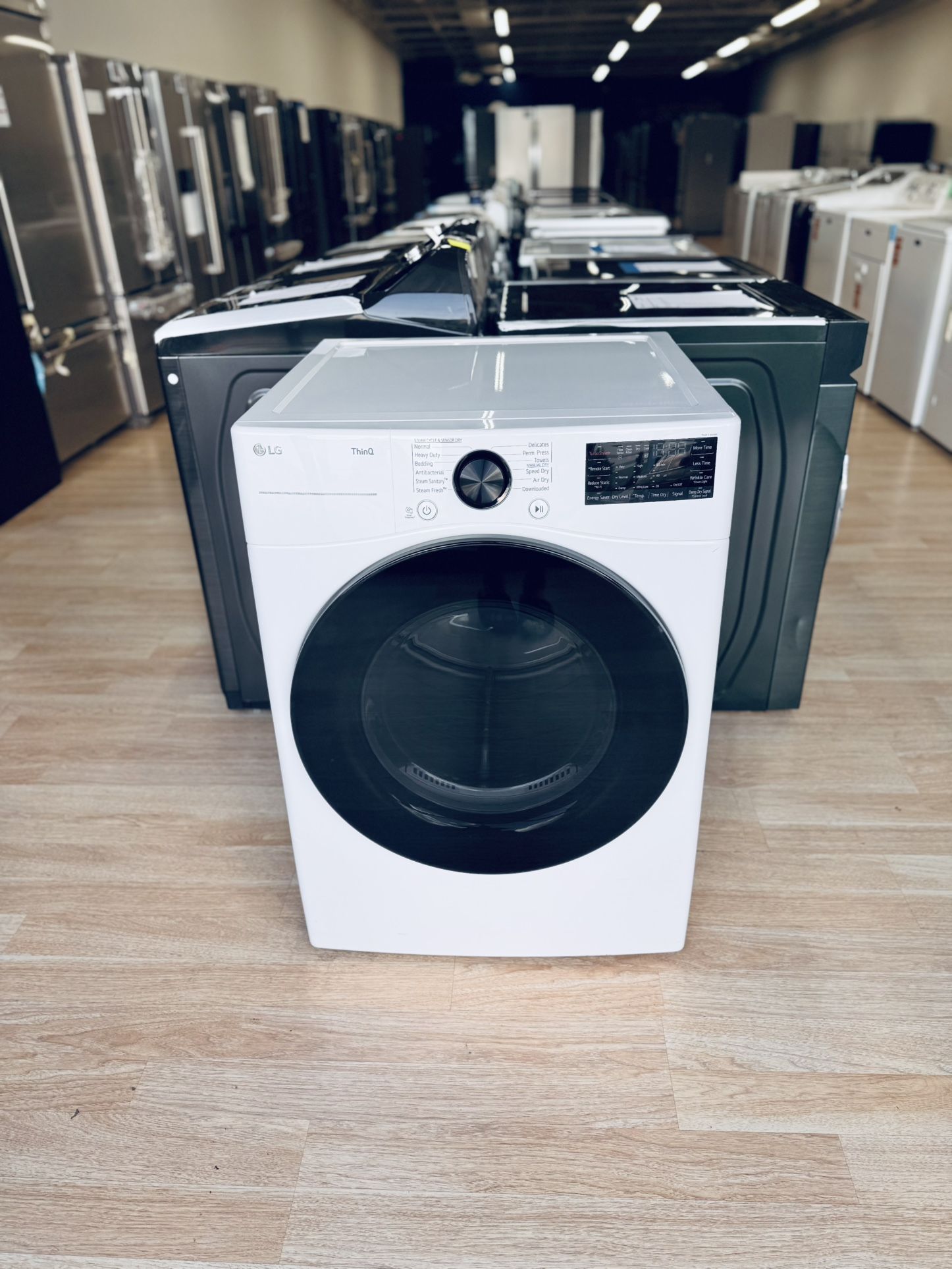 New LG 7.4 Cu. Ft. Vented SMART Stackable Gas Dryer in White with TurboSteam and Sensor Dry Technology DLGX4081W