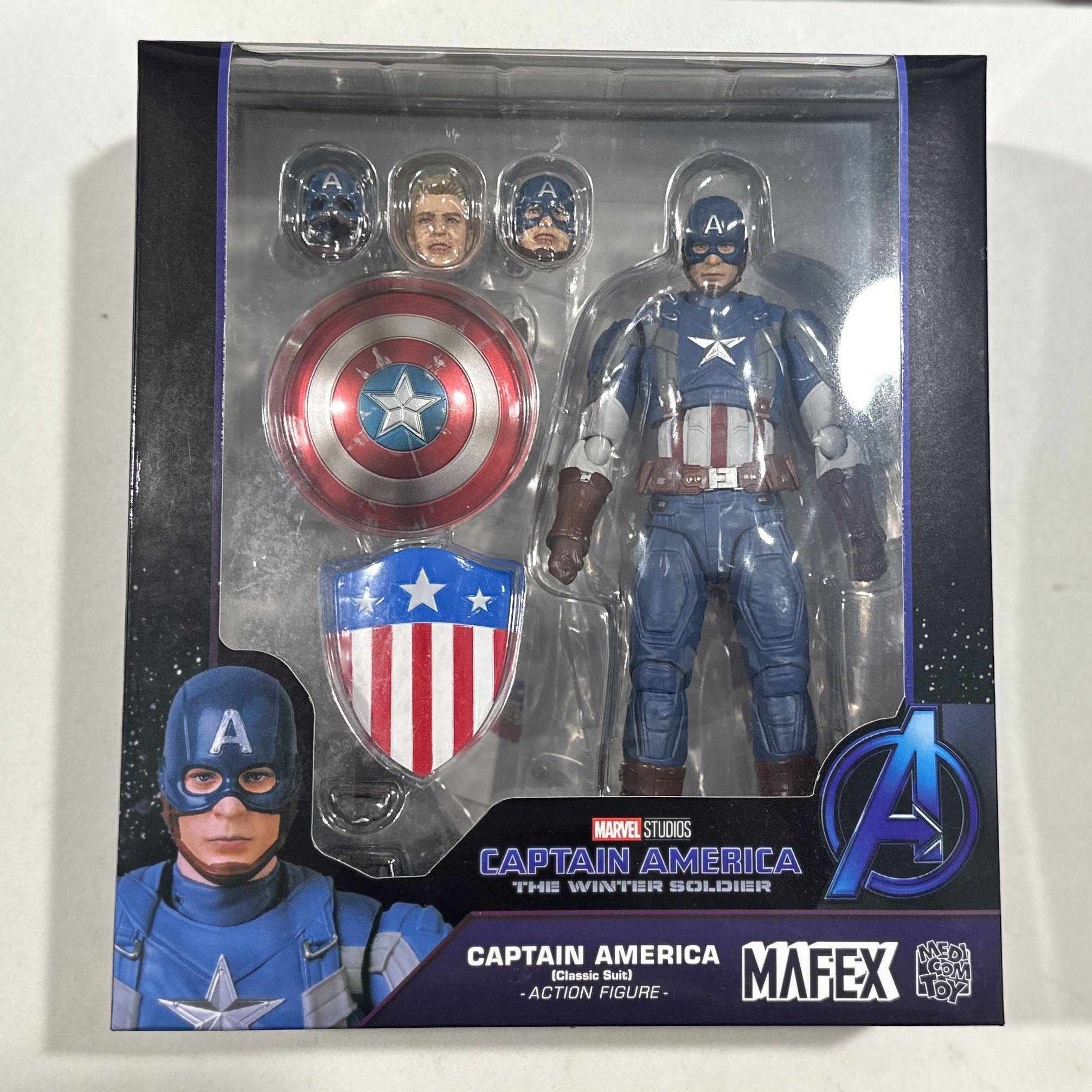 Captain America: The Winter Soldier MAFEX No.220 Captain America (Classic Suit) Action Figure