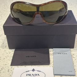 Vintage Prada Sunglasses In Good Condition. 