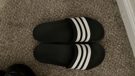 Adidas slides black