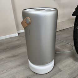 Molekule Air Pro Portable Air Purifier Silver PECO Alexa App Control 1000 sq ft