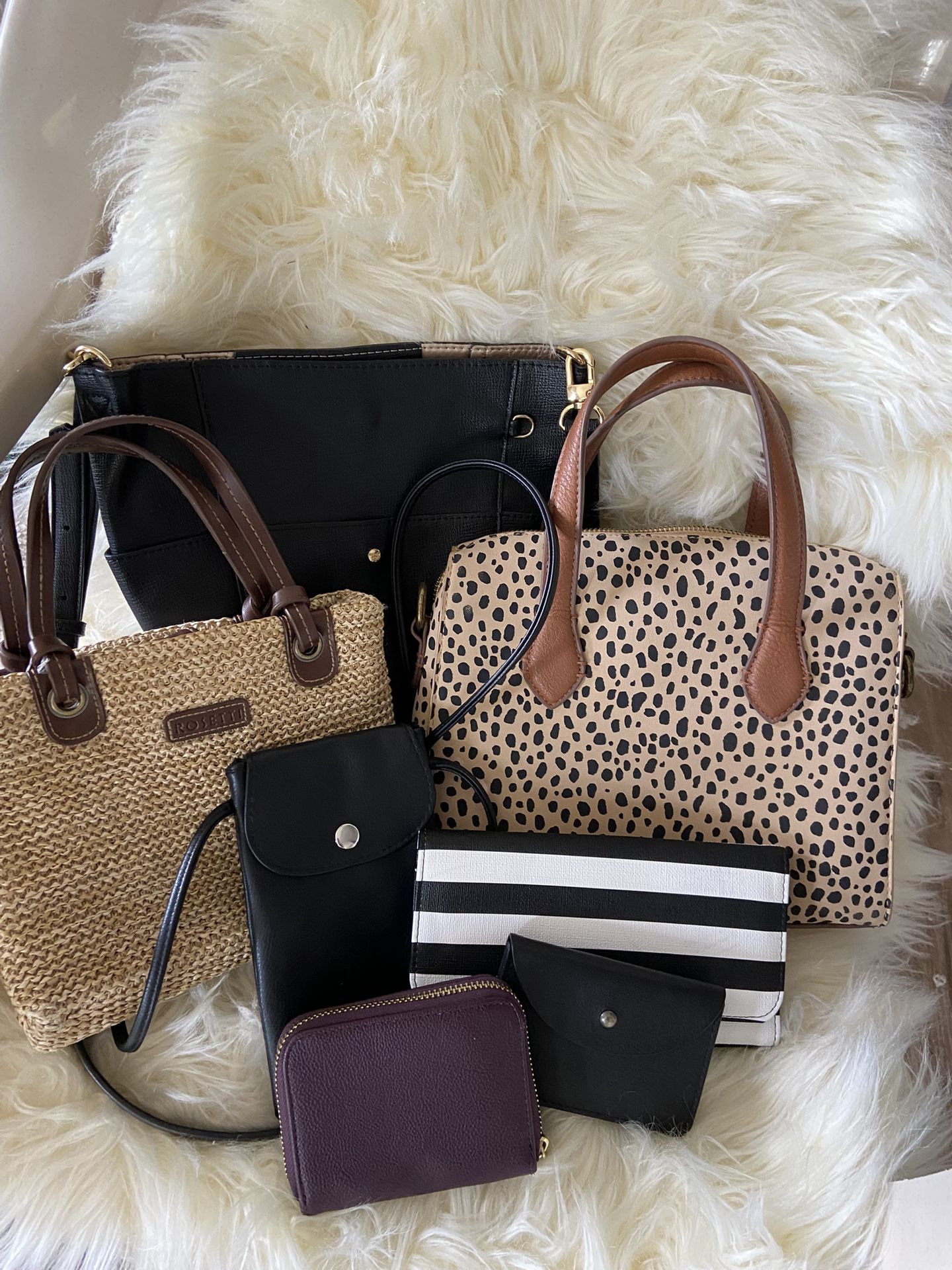 Assorted Women’s Purses & Wallets
