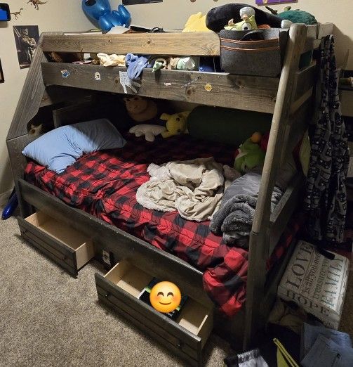 Twin Over Full Bunk Bed w/ Dresser
