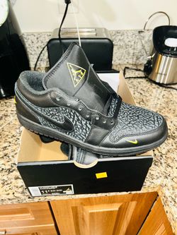 New Nike Air Jordan Elephant Print size 11.5