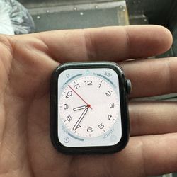 Apple Watch 44mm SE